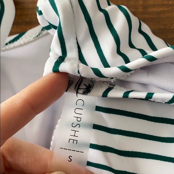 One piece - Picture 7 of 7